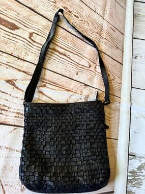 Vilenca made in holland leather Woven Crossbody Bag EUC